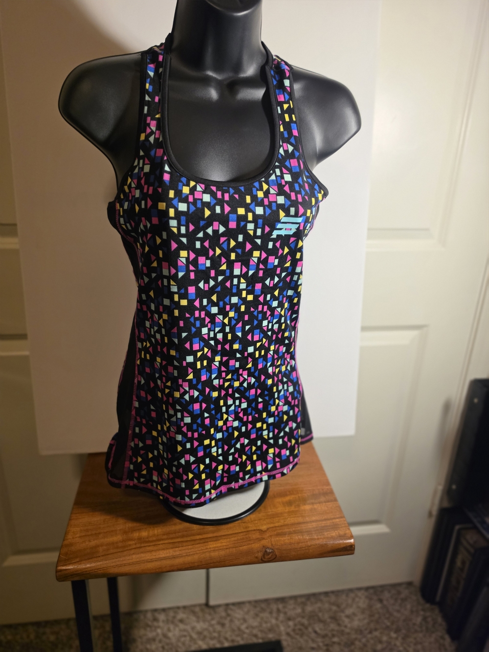 LIDA Collection Women's Racerback Scoop Neck Stretch Tank Top in size S/M